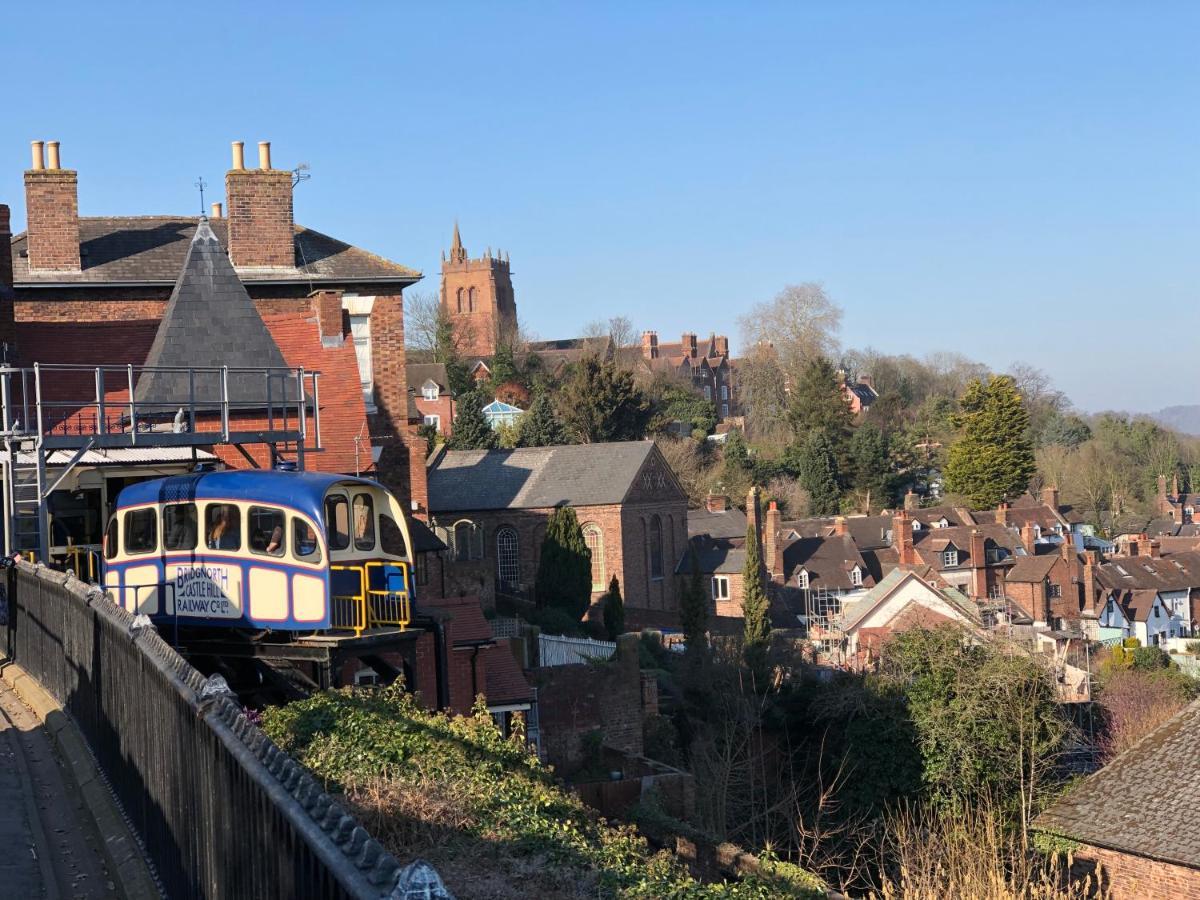 Little Gem On Bridgnorth'S Cartway. River Views Extérieur photo